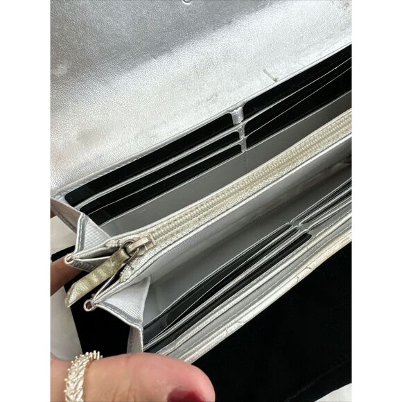 CHANEL Silver Lamb Leather Flap Wallet W/dust Bag - Picture 16 of 16